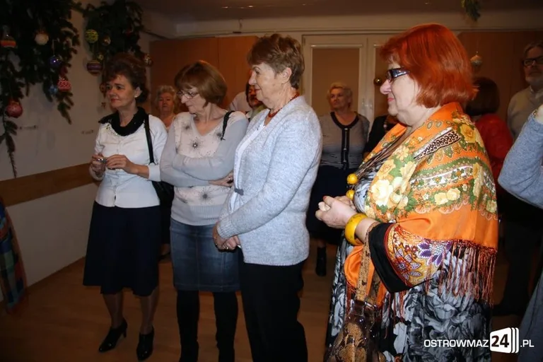 Wystawa bombek Klubu Kolorowej Nitki (zdjęcia)