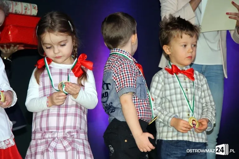Dzieci śpiewały dla babć i dziadków (zdjęcia, wideo)