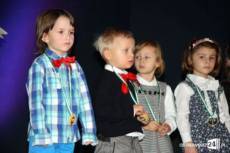 Dzieci śpiewały dla babć i dziadków (zdjęcia, wideo)