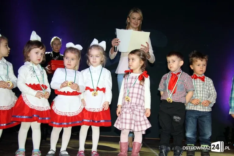 Dzieci śpiewały dla babć i dziadków (zdjęcia, wideo)