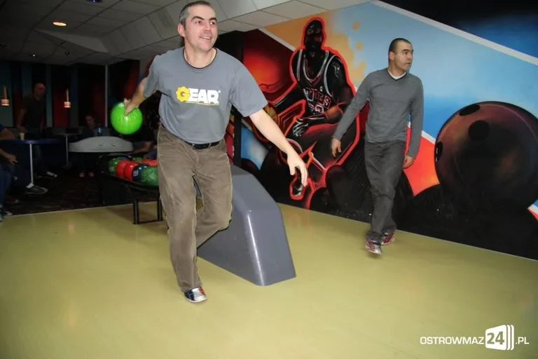 "Sąsiedzi" na czele ligi bowlingowej (zdjęcia)