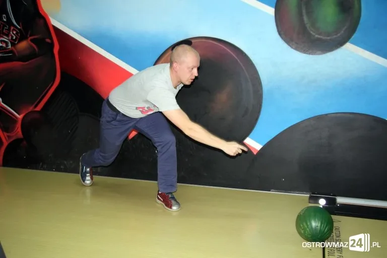 "Sąsiedzi" na czele ligi bowlingowej (zdjęcia)