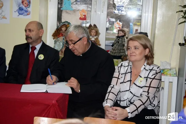 Przegląd piosenki religijnej (zdjęcia, wideo)