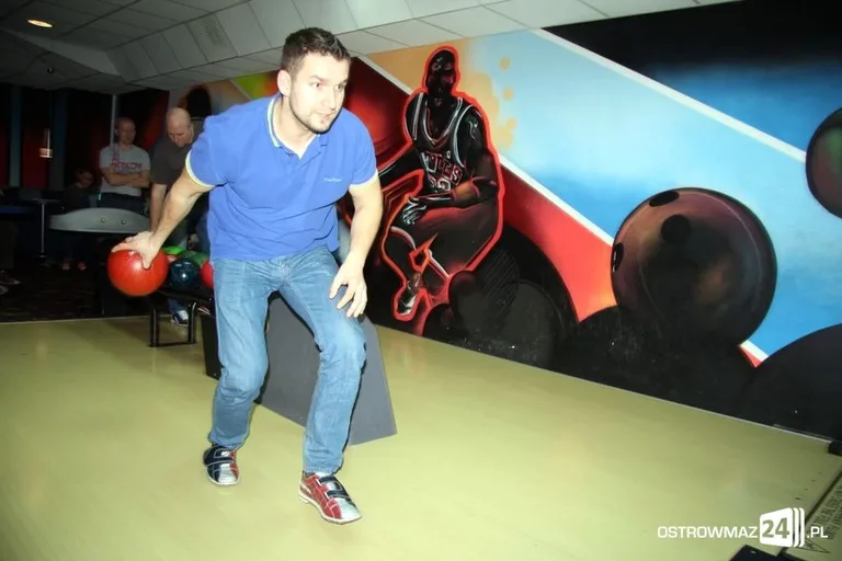 "Sąsiedzi" na czele ligi bowlingowej (zdjęcia)