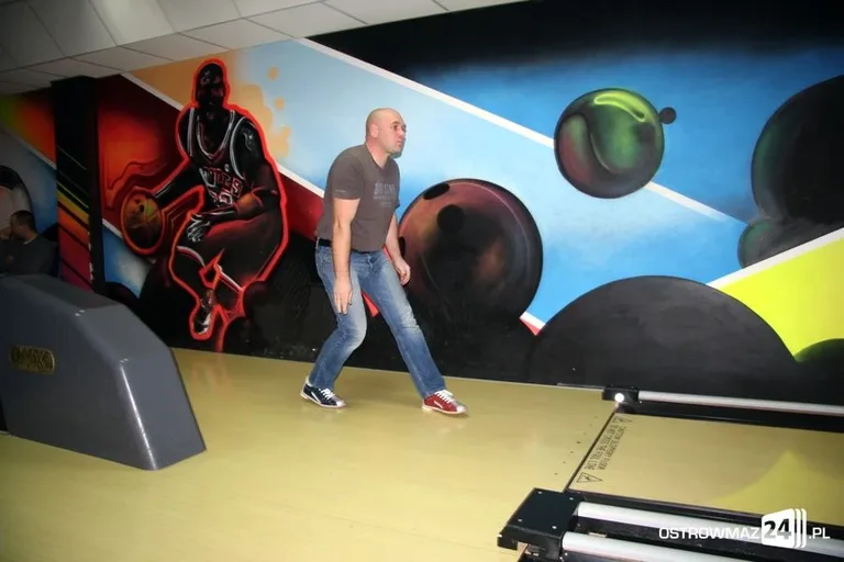 "Sąsiedzi" na czele ligi bowlingowej (zdjęcia)