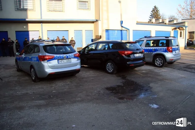 Nowe radiowozy w ostrowskiej policji (zdjęcia)