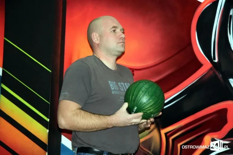 "Sąsiedzi" na czele ligi bowlingowej (zdjęcia)