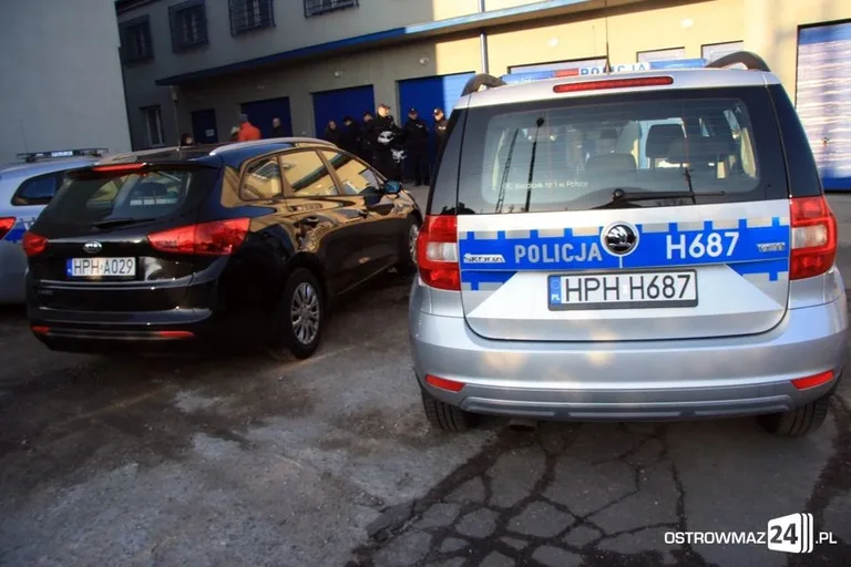 Nowe radiowozy w ostrowskiej policji (zdjęcia)