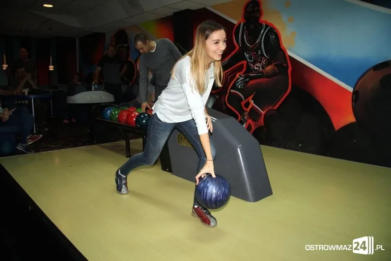 "Sąsiedzi" na czele ligi bowlingowej (zdjęcia)