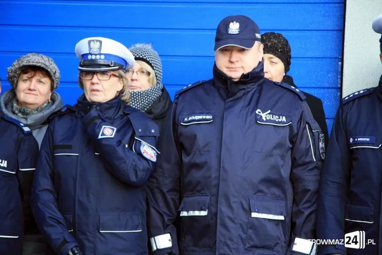 Nowe radiowozy w ostrowskiej policji (zdjęcia)