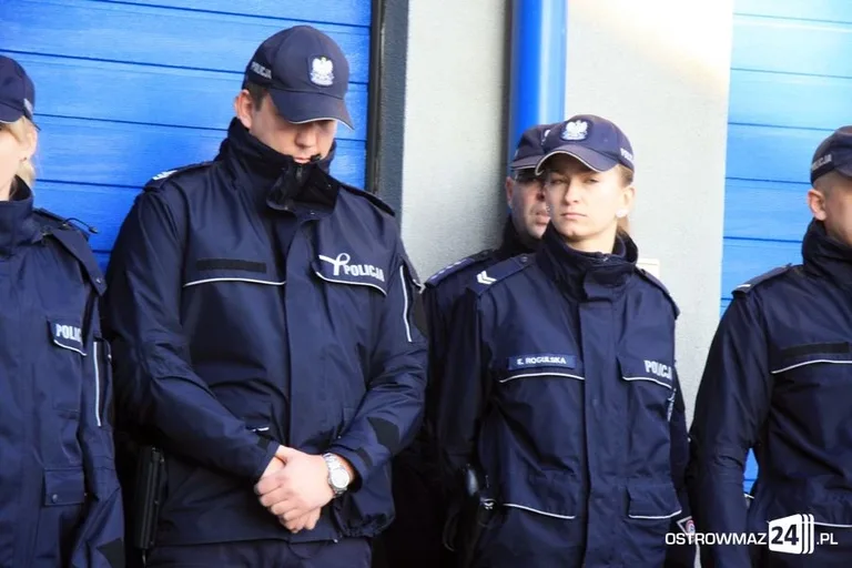 Nowe radiowozy w ostrowskiej policji (zdjęcia)