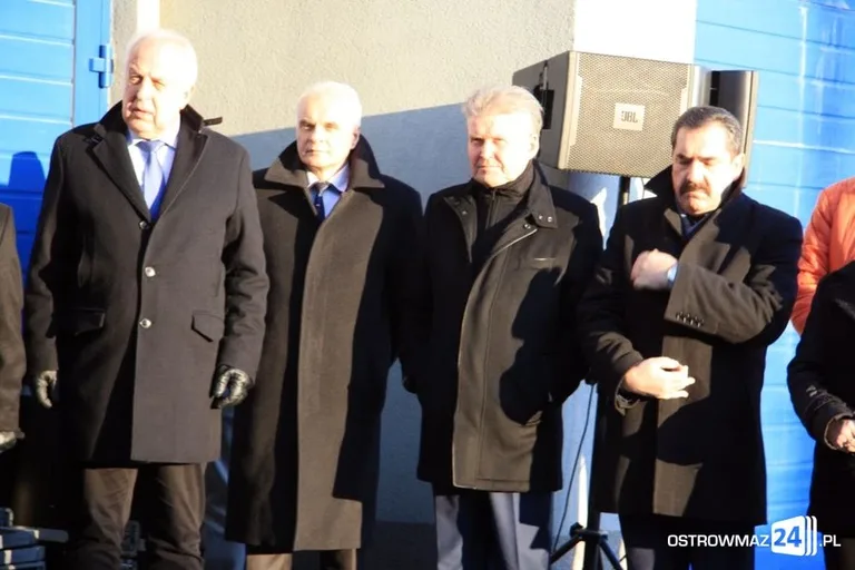 Nowe radiowozy w ostrowskiej policji (zdjęcia)