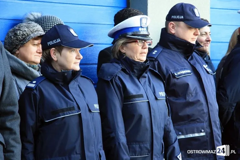 Nowe radiowozy w ostrowskiej policji (zdjęcia)