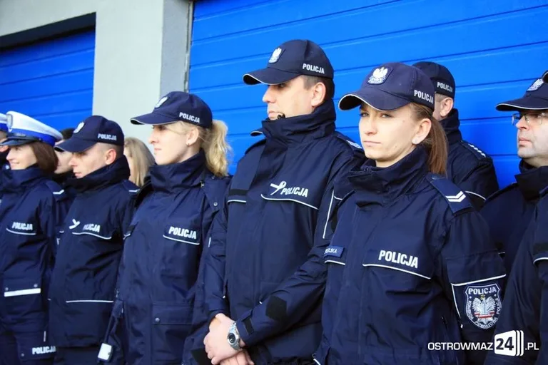 Nowe radiowozy w ostrowskiej policji (zdjęcia)