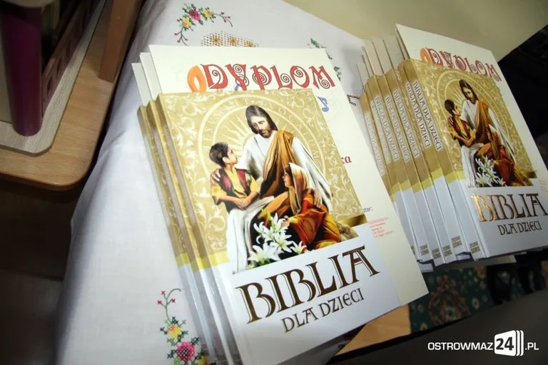 Przegląd piosenki religijnej (zdjęcia, wideo)