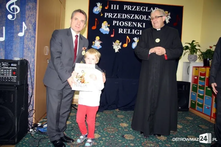 Przegląd piosenki religijnej (zdjęcia, wideo)