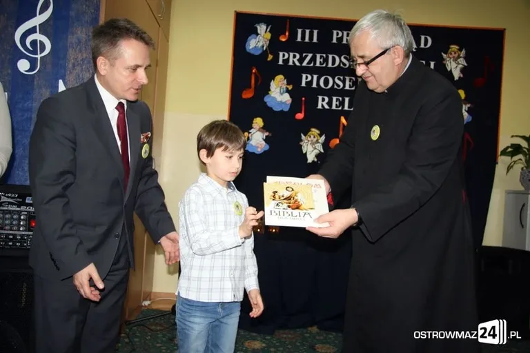 Przegląd piosenki religijnej (zdjęcia, wideo)