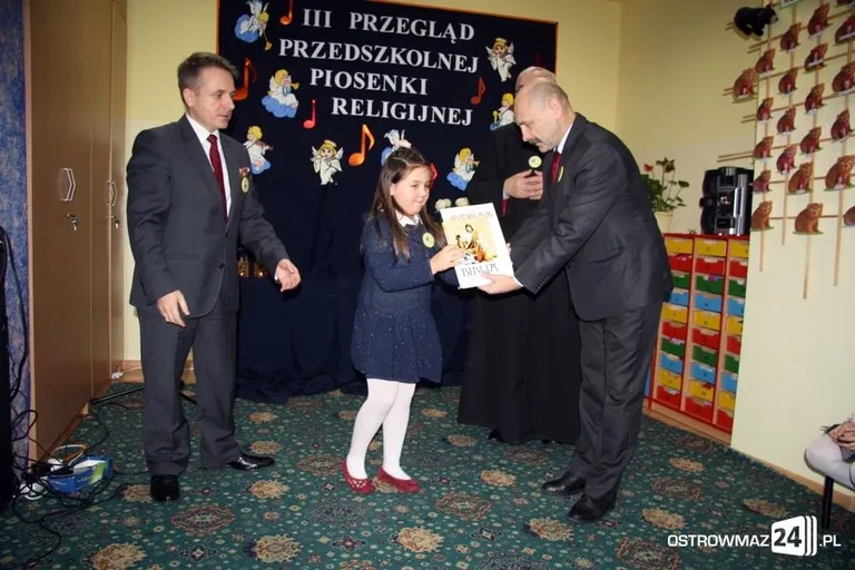 Przegląd piosenki religijnej (zdjęcia, wideo)