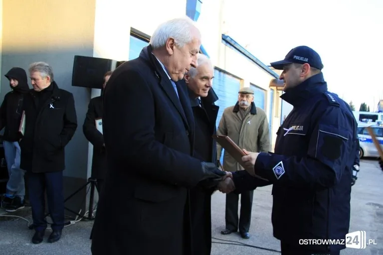 Nowe radiowozy w ostrowskiej policji (zdjęcia)