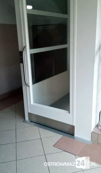 Winda w starostwie powiatowym (zdjęcia)