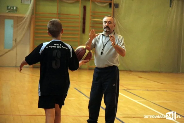 Wystartowała szkolna liga koszykówki (zdjęcia)