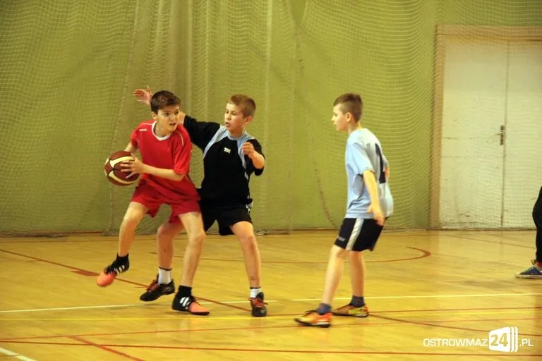 Wystartowała szkolna liga koszykówki (zdjęcia)