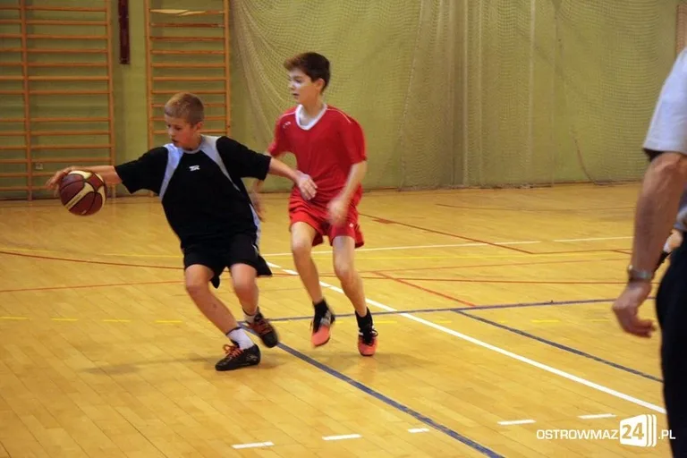 Wystartowała szkolna liga koszykówki (zdjęcia)