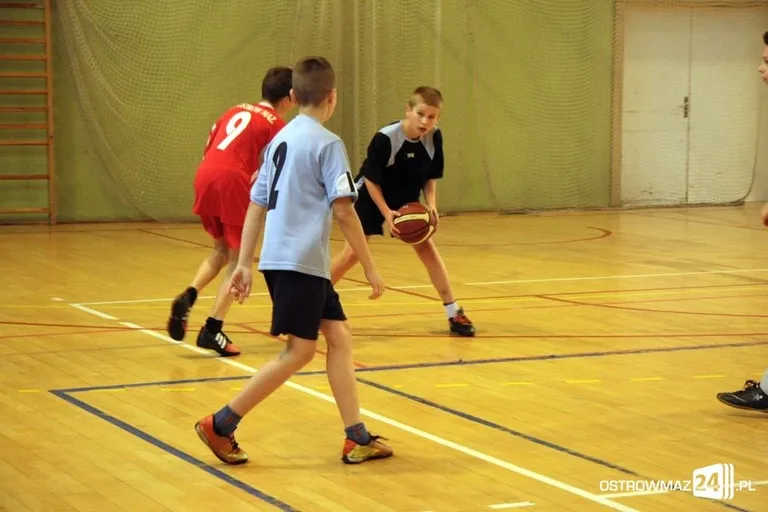 Wystartowała szkolna liga koszykówki (zdjęcia)