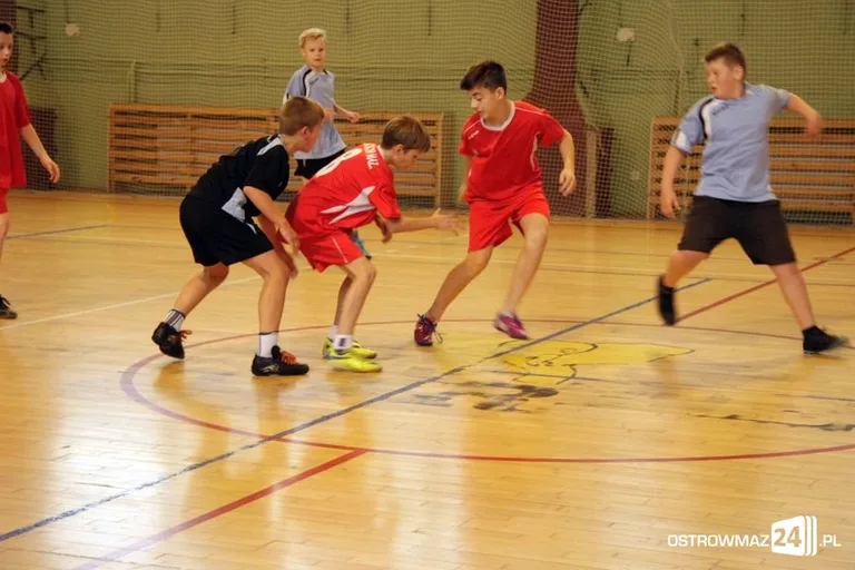Wystartowała szkolna liga koszykówki (zdjęcia)