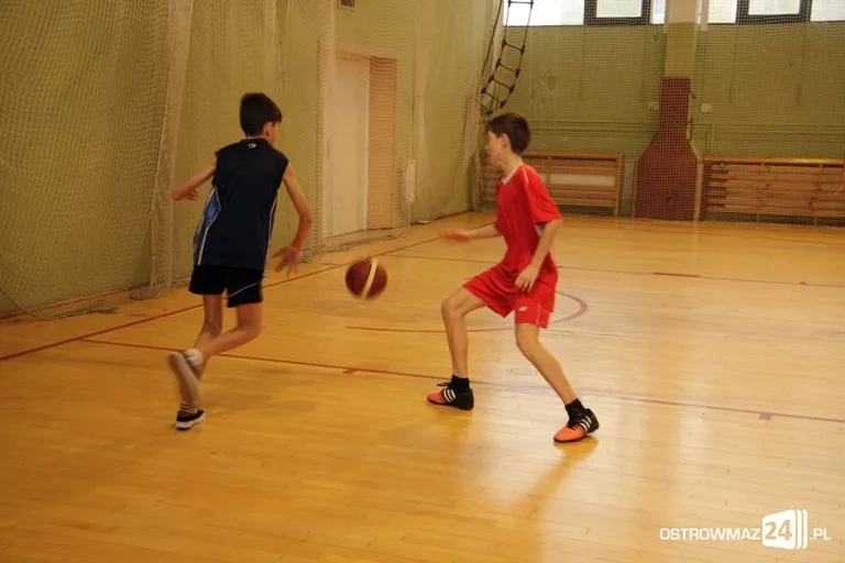 Wystartowała szkolna liga koszykówki (zdjęcia)