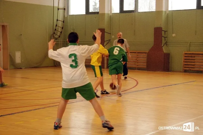 Wystartowała szkolna liga koszykówki (zdjęcia)