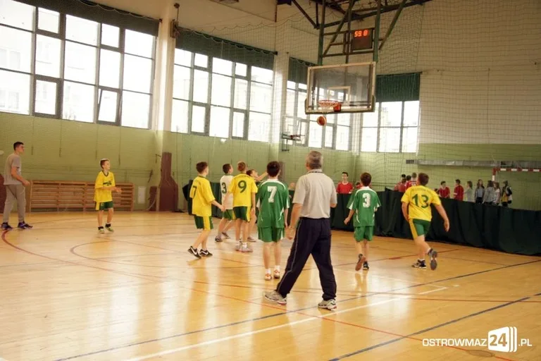 Wystartowała szkolna liga koszykówki (zdjęcia)