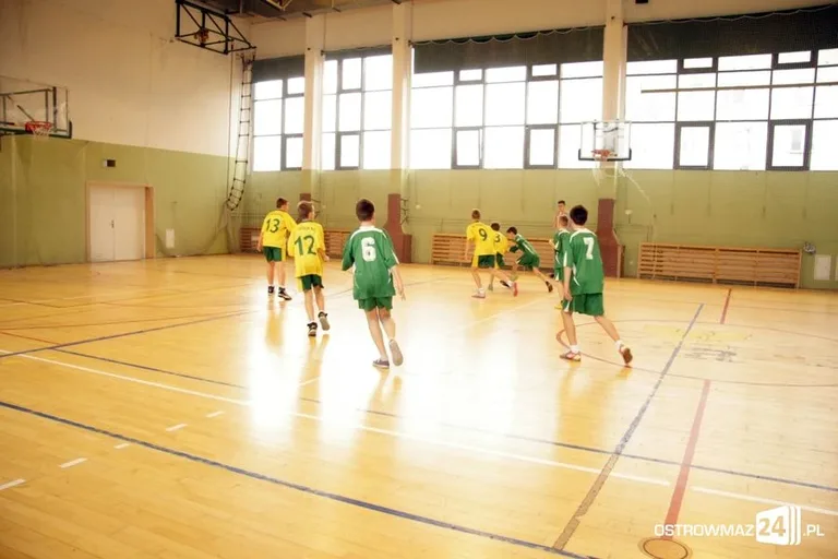 Wystartowała szkolna liga koszykówki (zdjęcia)