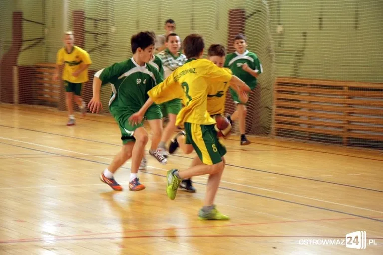 Wystartowała szkolna liga koszykówki (zdjęcia)