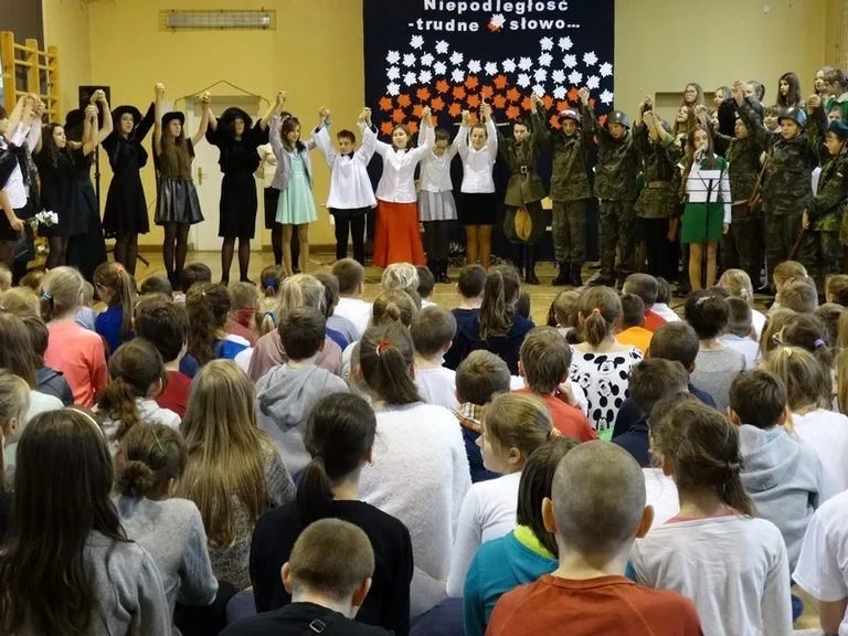 Niepodległość według uczniów SP nr 1 (zdjęcia)