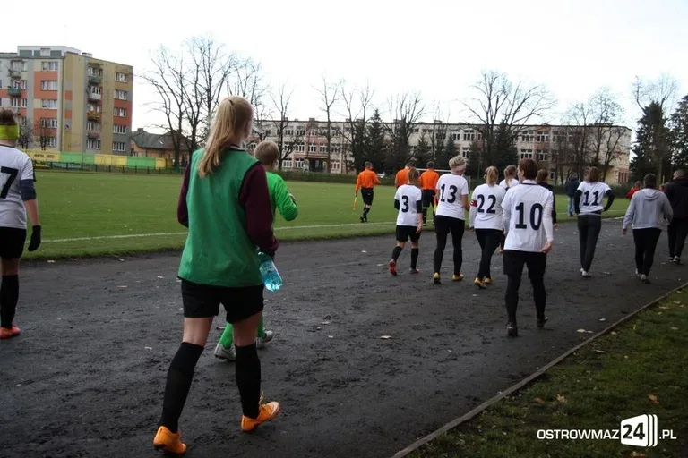 III liga kobiet: Ostrovia lepsza od DAF Płońsk (zdjęcia)