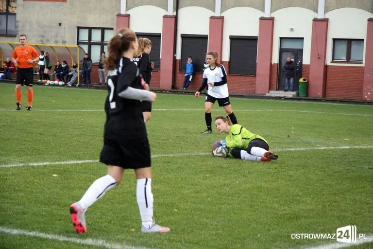 III liga kobiet: Ostrovia lepsza od DAF Płońsk (zdjęcia)