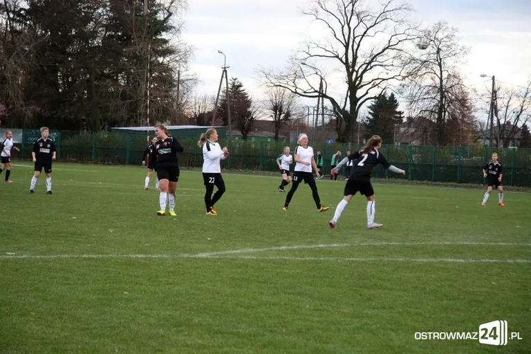 III liga kobiet: Ostrovia lepsza od DAF Płońsk (zdjęcia)