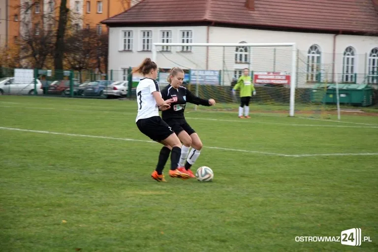 III liga kobiet: Ostrovia lepsza od DAF Płońsk (zdjęcia)