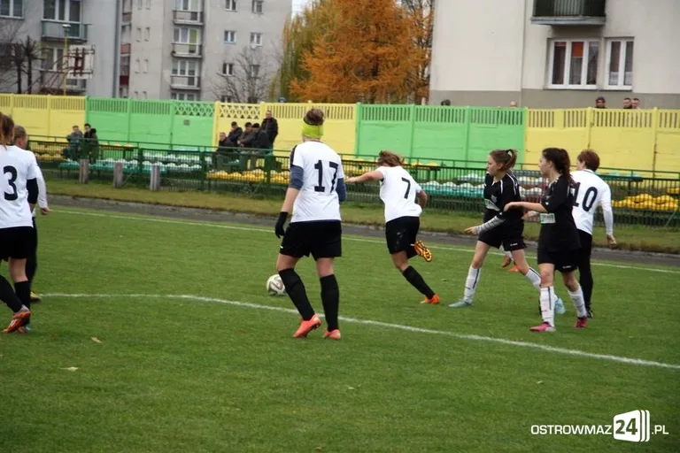 III liga kobiet: Ostrovia lepsza od DAF Płońsk (zdjęcia)