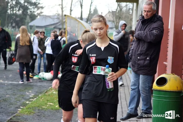 III liga kobiet: Ostrovia lepsza od DAF Płońsk (zdjęcia)