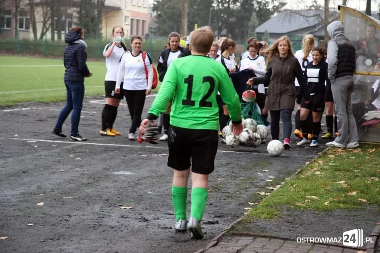III liga kobiet: Ostrovia lepsza od DAF Płońsk (zdjęcia)