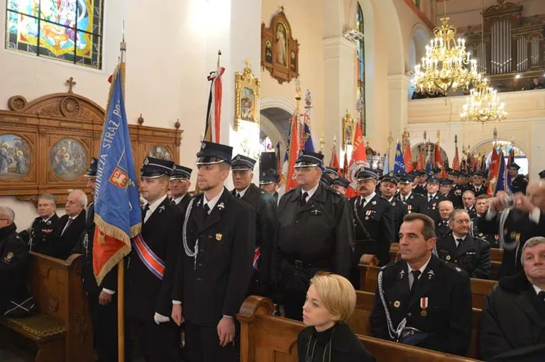 Msza święta w intencji zmarłych strażaków