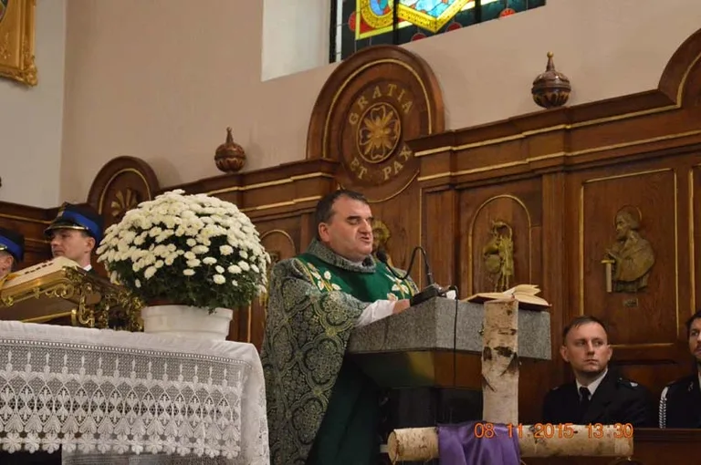 Msza święta w intencji zmarłych strażaków