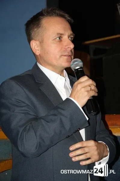 Ostrowscy uczniowie oddali hołd ŻW (zdjęcia)