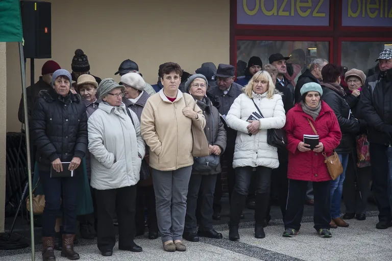 Uroczyste odsłonięcie pomnika ŻW (zdjęcia, wideo)