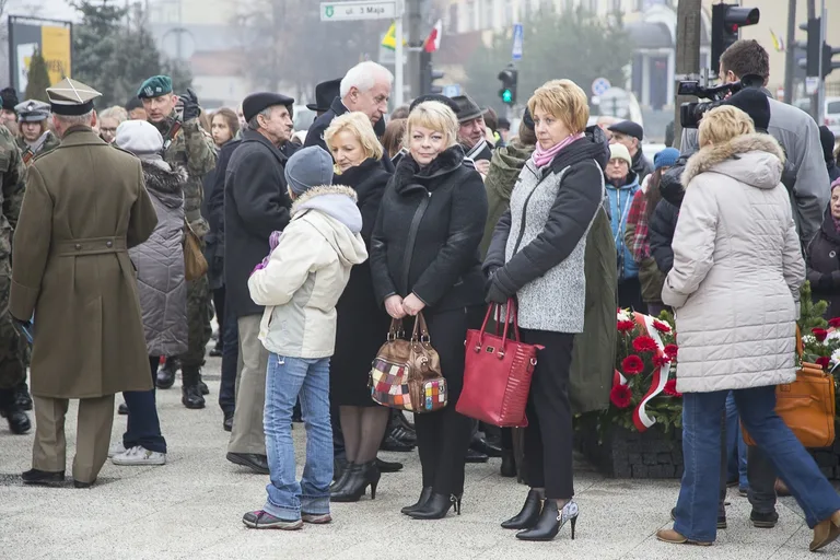 Uroczyste odsłonięcie pomnika ŻW (zdjęcia, wideo)