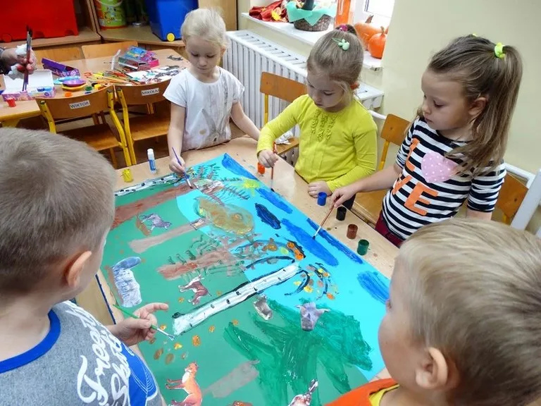 5-latki poznały jesienny las (zdjęcia)