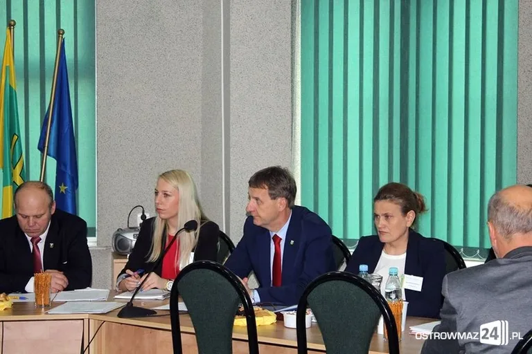 Gmina wspomoże powiat (zdjęcia)