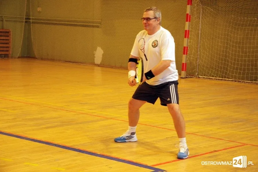 Zacięte batalie tenisistów przy Warchalskiego (zdjęcia)